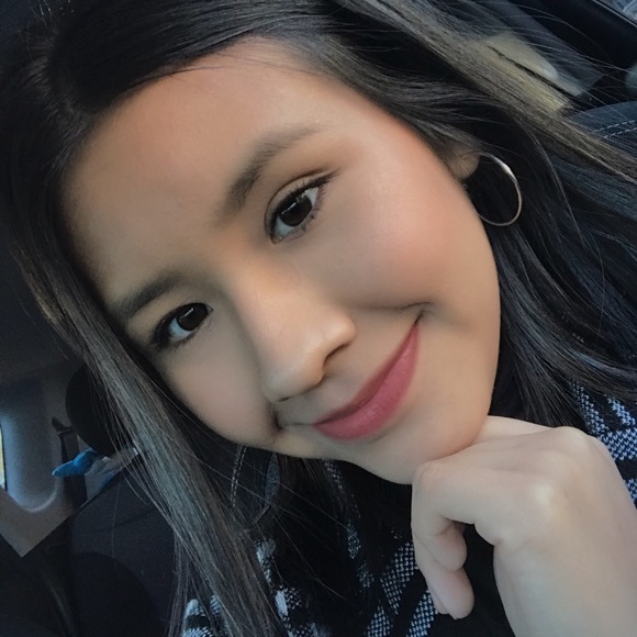 Meet your Posher, Iris - Picture 1 of 1